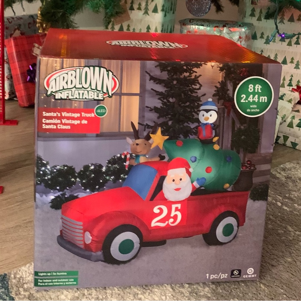 Brand new in box never opened Christmas 🎄 inflatable